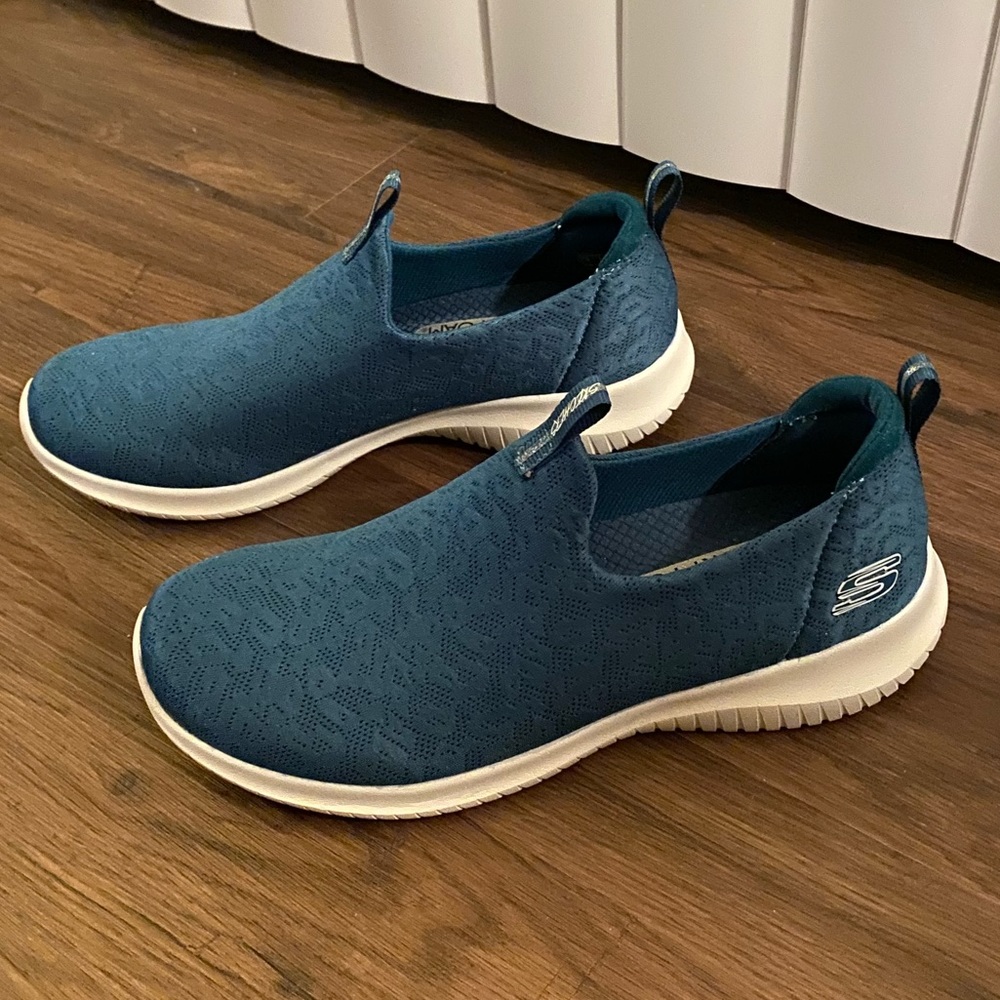 Slip on sketchers